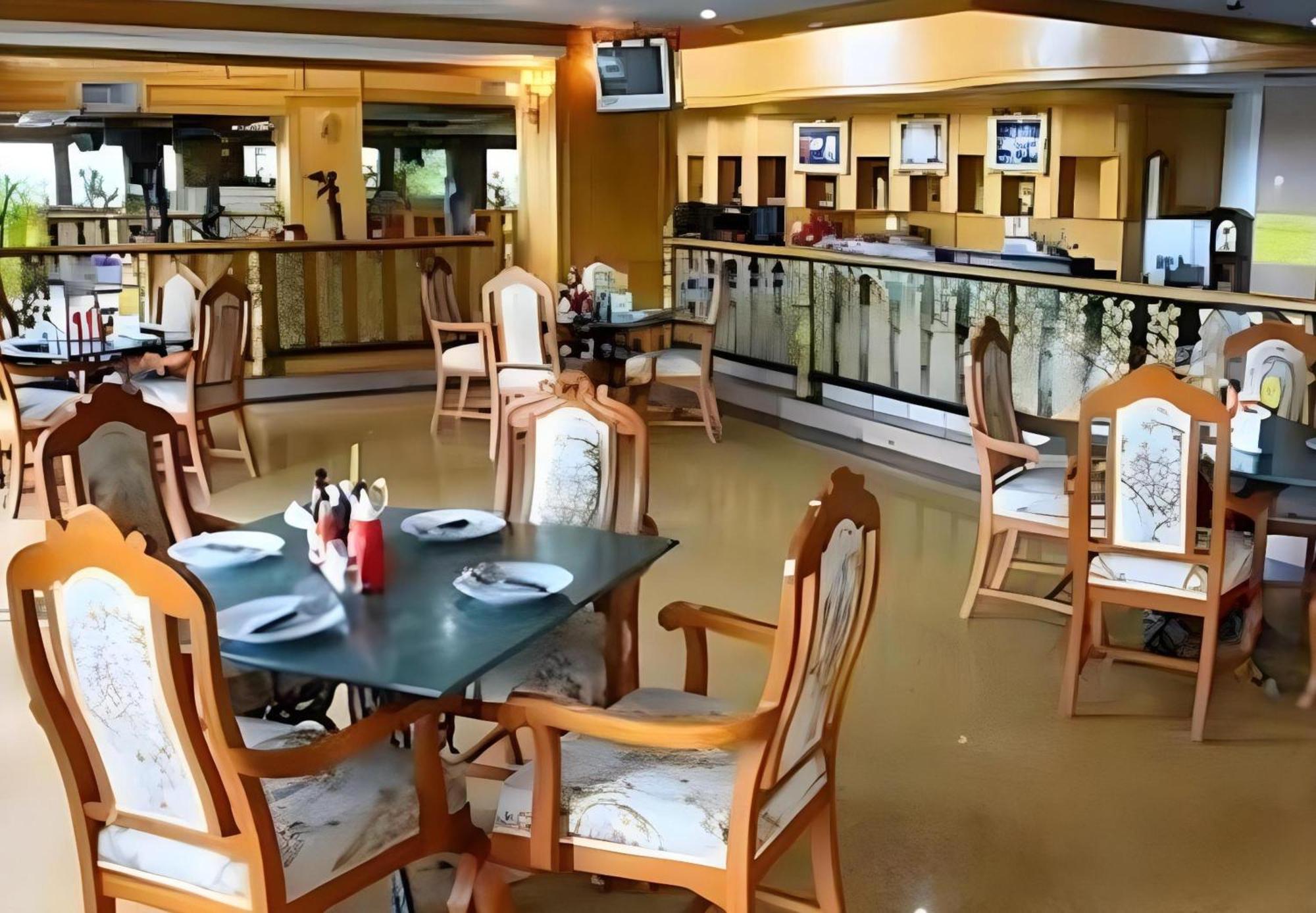 13 Coins Bang Yai Hotel Nonthaburi Bagian luar foto