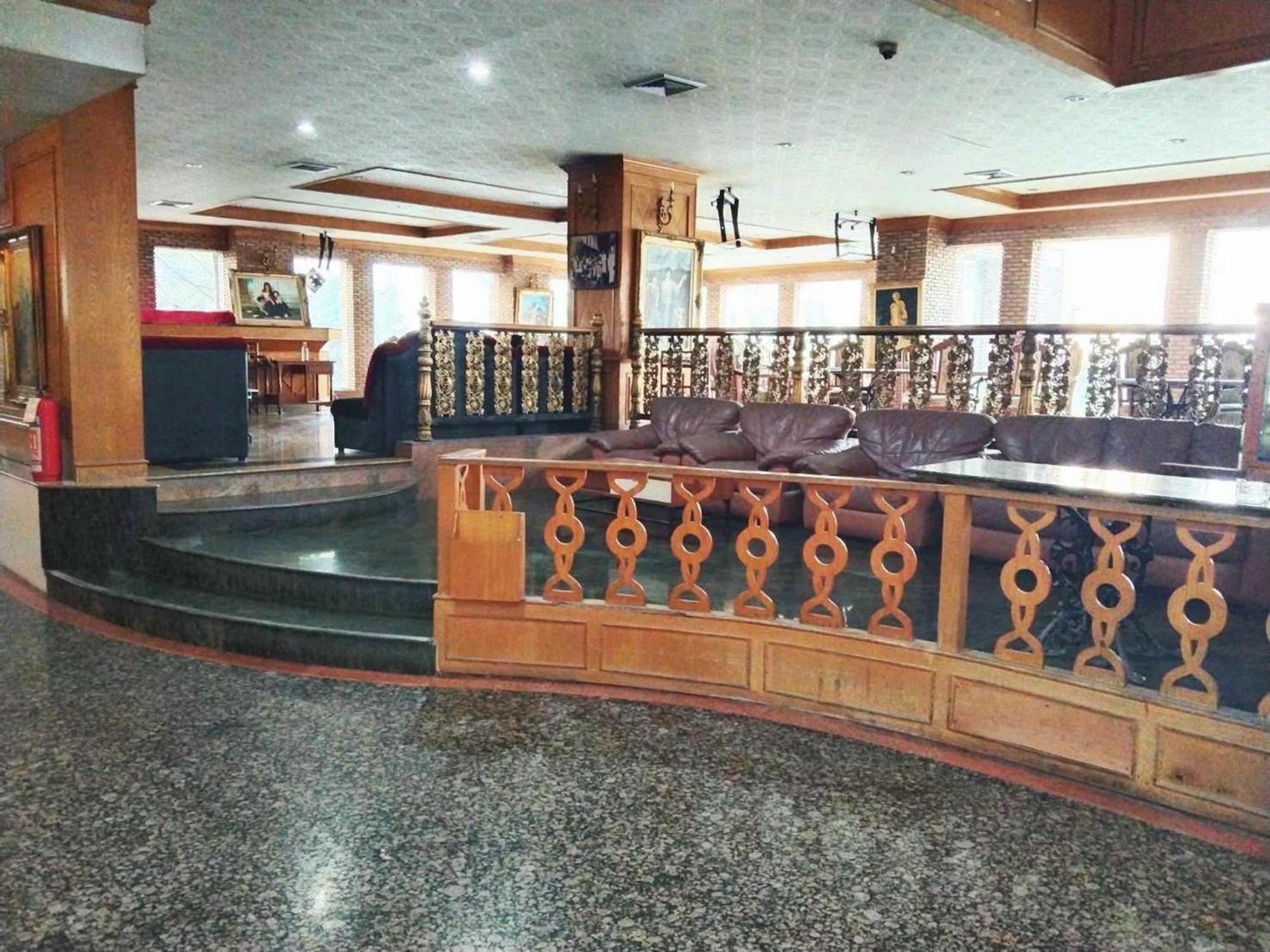 13 Coins Bang Yai Hotel Nonthaburi Bagian luar foto