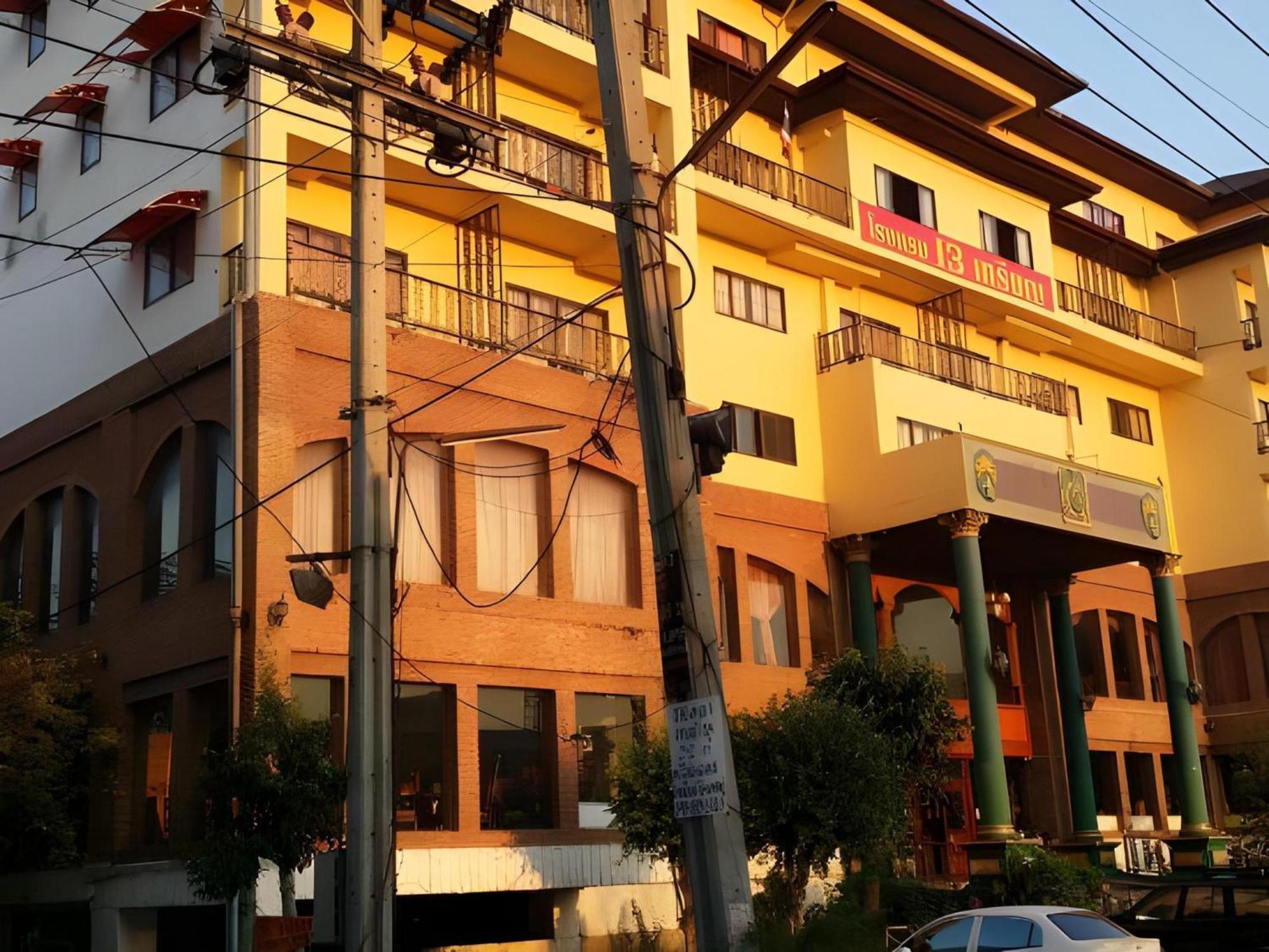 13 Coins Bang Yai Hotel Nonthaburi Bagian luar foto