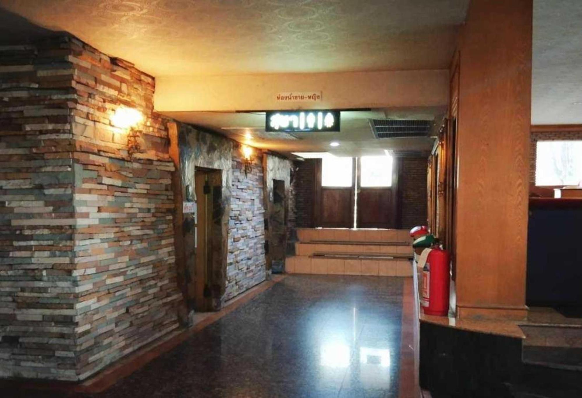 13 Coins Bang Yai Hotel Nonthaburi Bagian luar foto