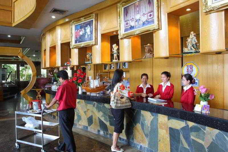 13 Coins Bang Yai Hotel Nonthaburi Bagian luar foto